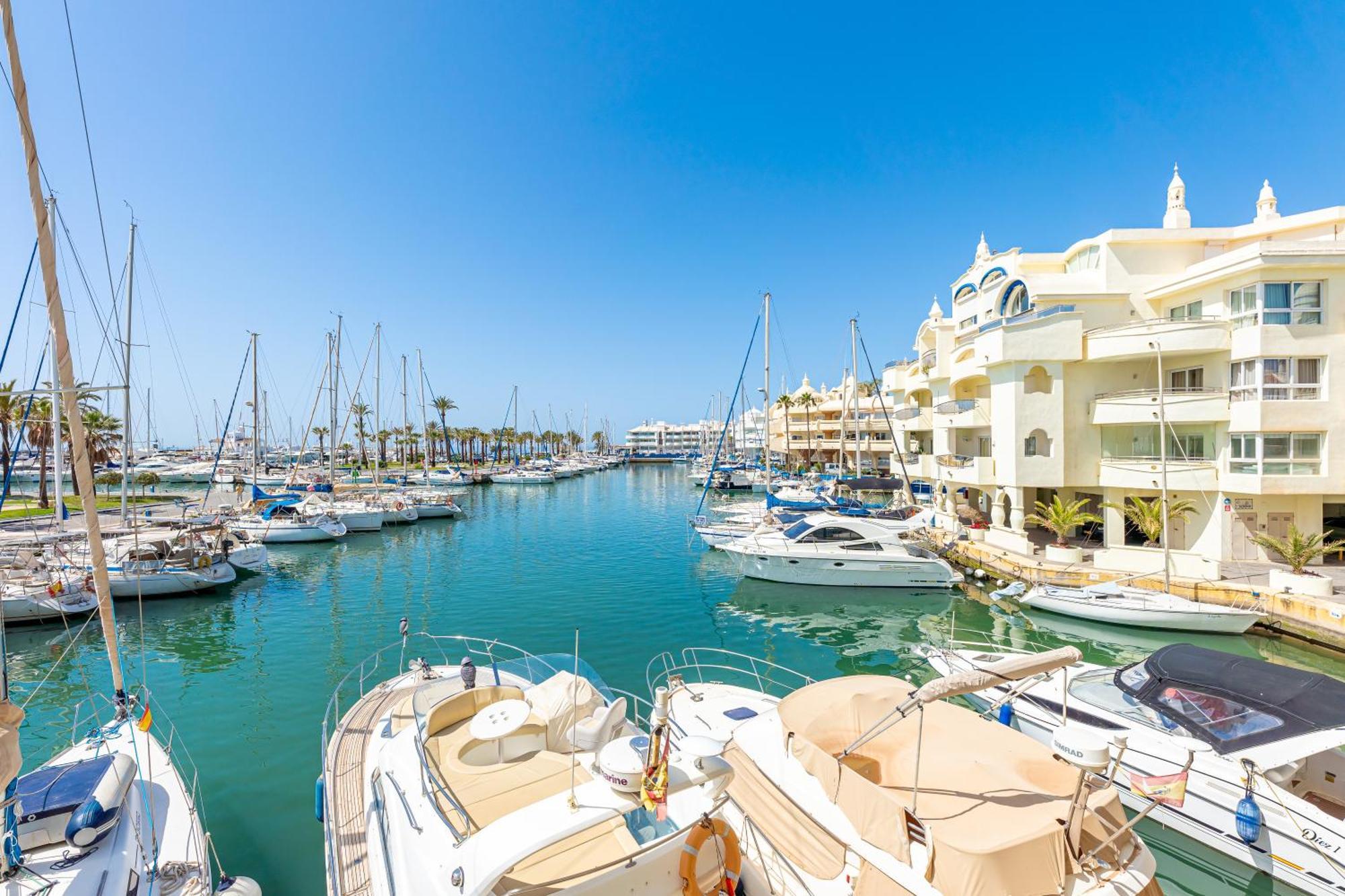 Atico Dentro De La Isla Puerto Marina - Appartement