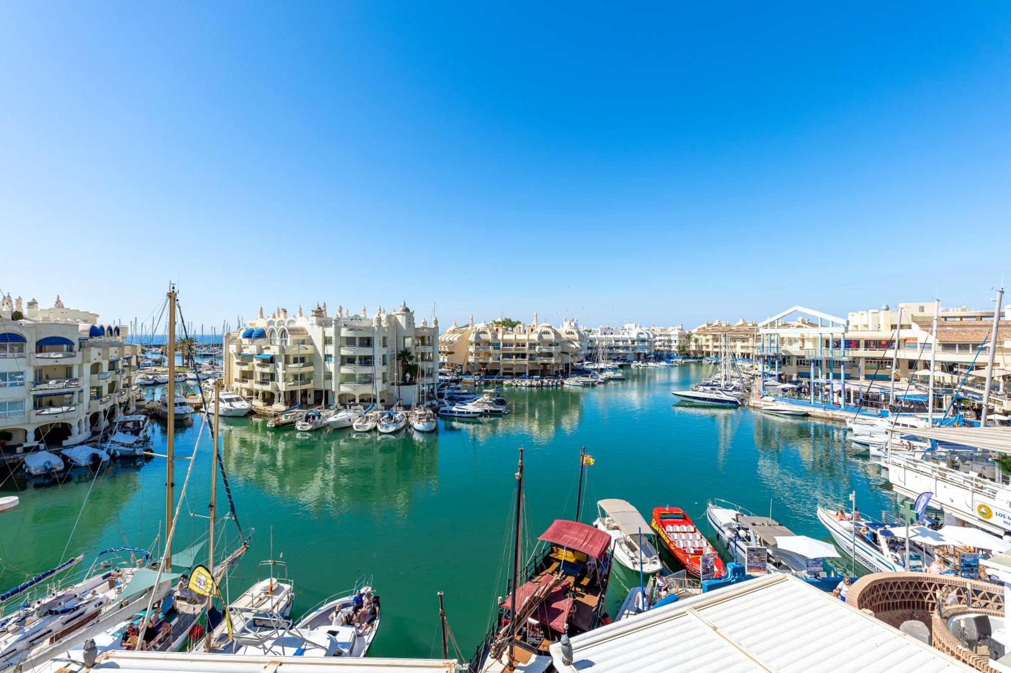 Atico Dentro De La Isla Puerto Marina - * Benalmádena